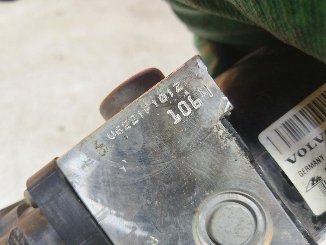 Блок ABS CNI072 Volvo XC70 undefined