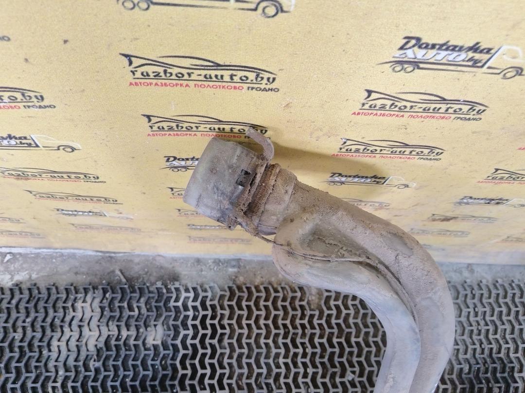 Горловина топливного бака 4USRVP Toyota Avensis - Фото 3