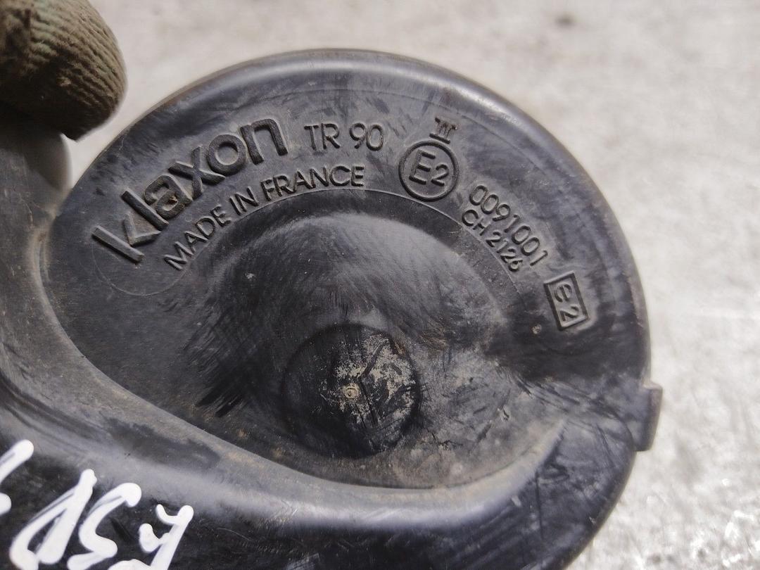 Сигнал (клаксон) 94IXX6 Renault Espace купить в магазине запчастей бу