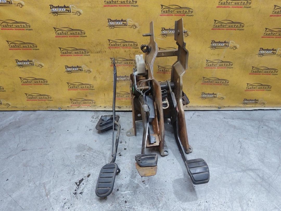 Узел педальный (блок педалей) NK73Y2 Renault Laguna