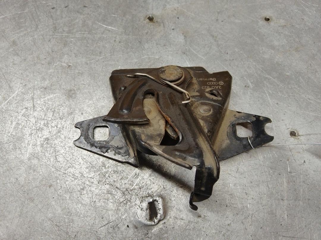 Замок капота 2Z917Y Volkswagen Passat