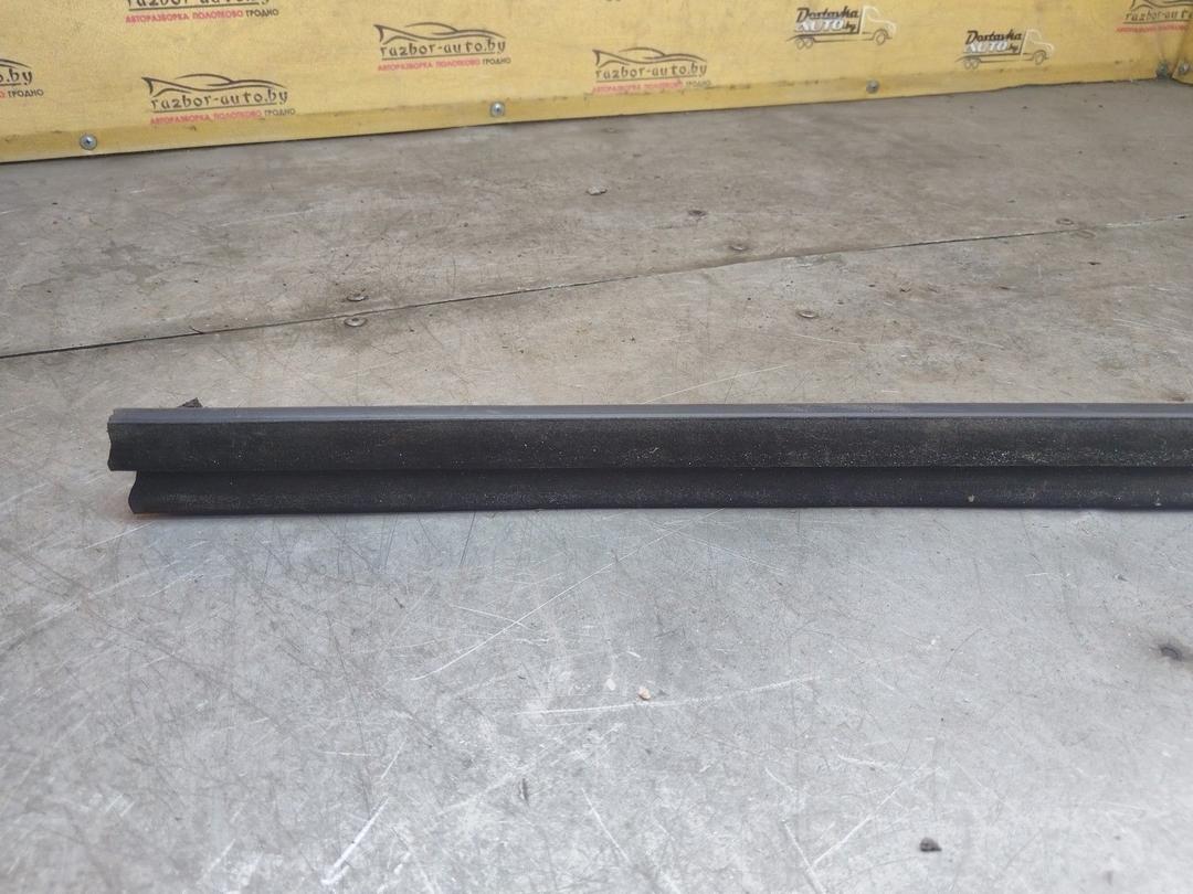 Молдинг стекла двери передней правой внутренний OMDX22 Ford Fusion - Фото 3