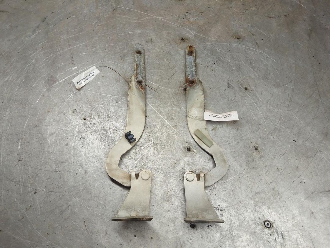 Петля капота I8CYK0 Ford Mondeo