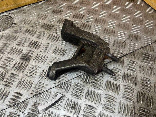 Кронштейн двигателя FUM167 Kia Carnival