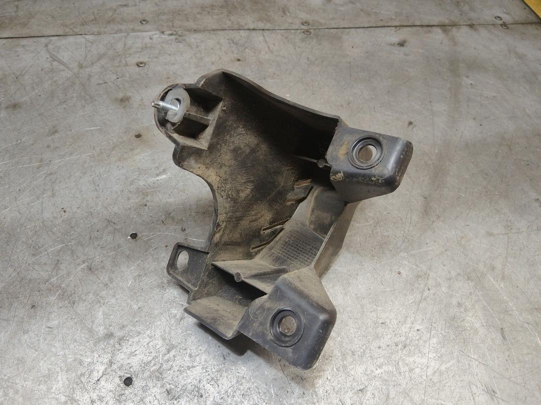 Кронштейн крепления бампера заднего 8V8XUE Citroen C4 купить с доставкой