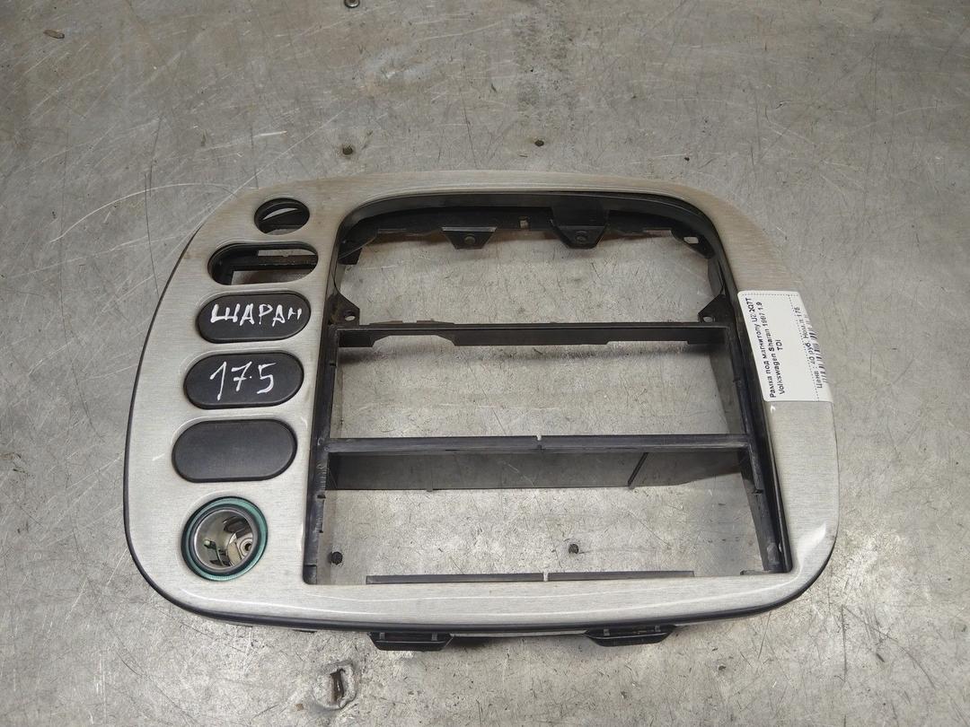 Рамка под магнитолу UZQQ7T Volkswagen Sharan - Фото 1