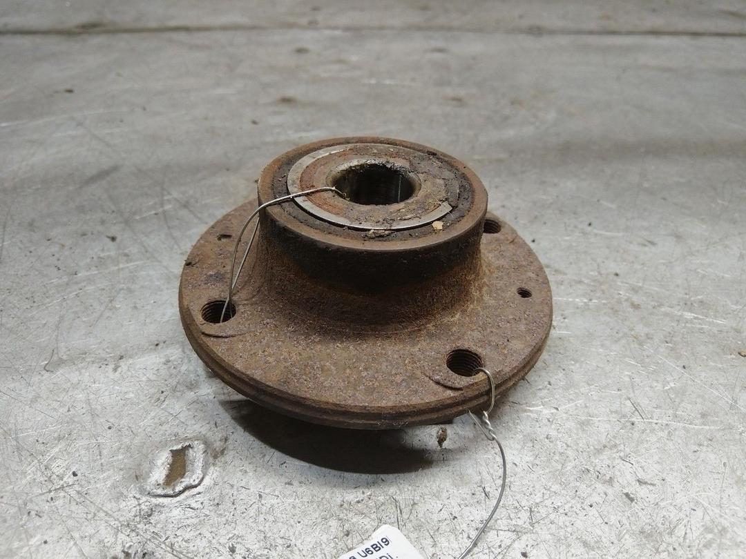 Ступица задняя левая U6BI9H Peugeot 307 купить с доставкой