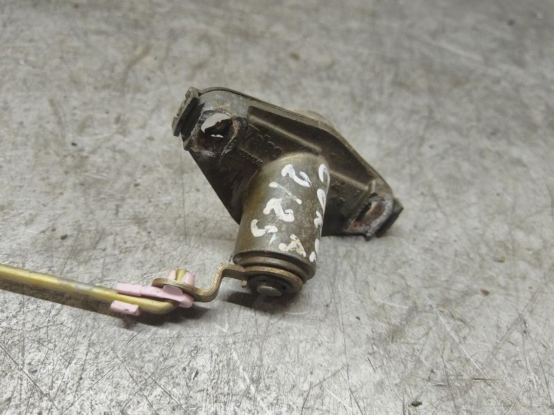 Личинка замка багажника RKH260 Toyota Corolla купить с доставкой