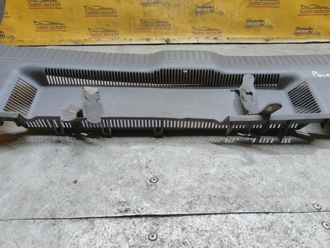 Накладка замка багажника DT1GHC Volkswagen Polo - Фото 4