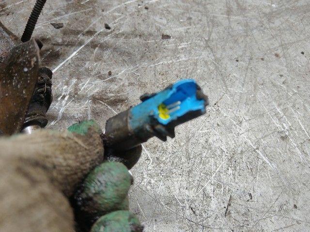 Кулак поворотный левый 7YJ4SQ Citroen C5 купить