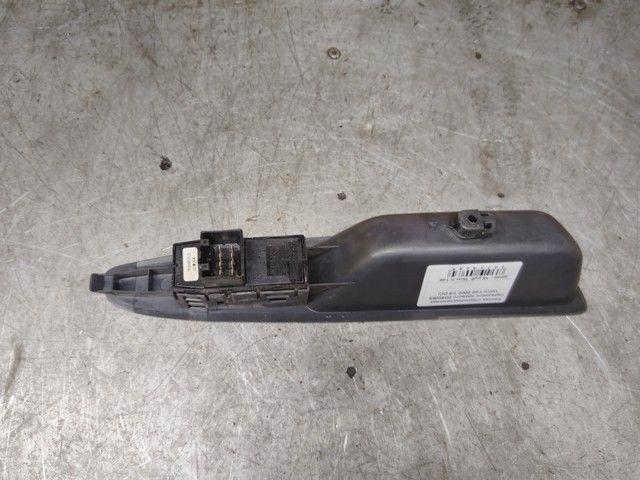 Кнопка стеклоподъемника переднего правого 0D9WBS Volvo V40 - Фото 3