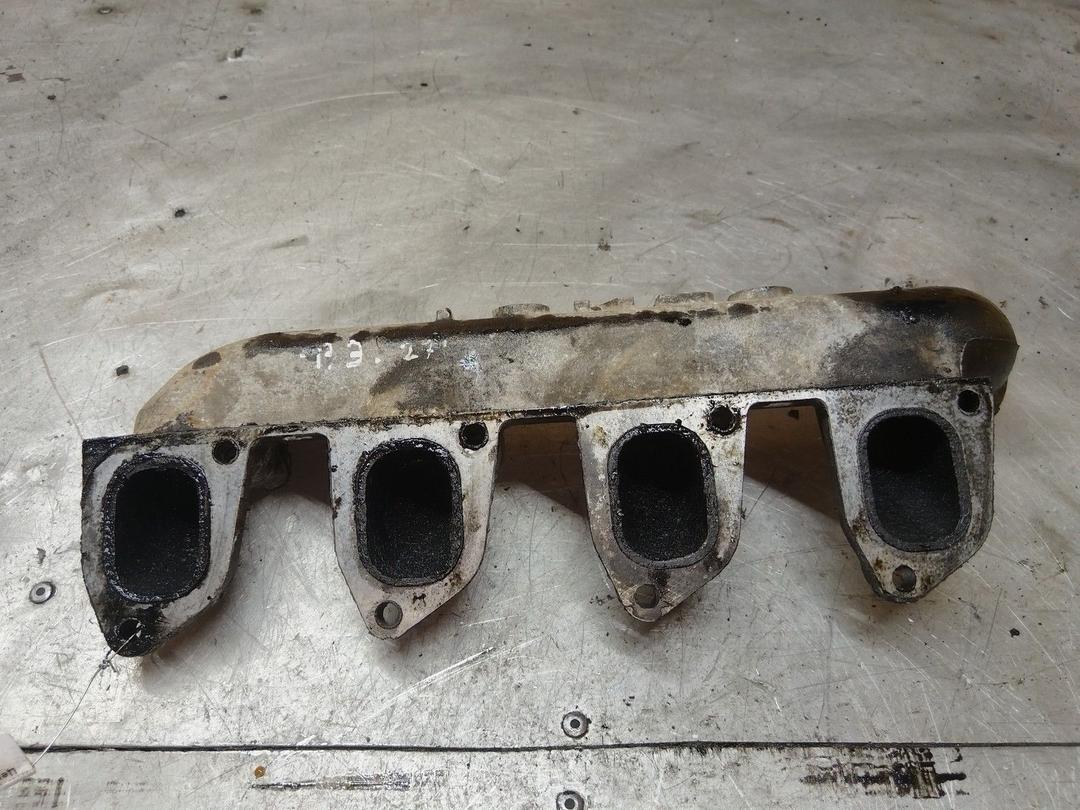 Коллектор впускной UBXRZS Ford Escort - Фото 2