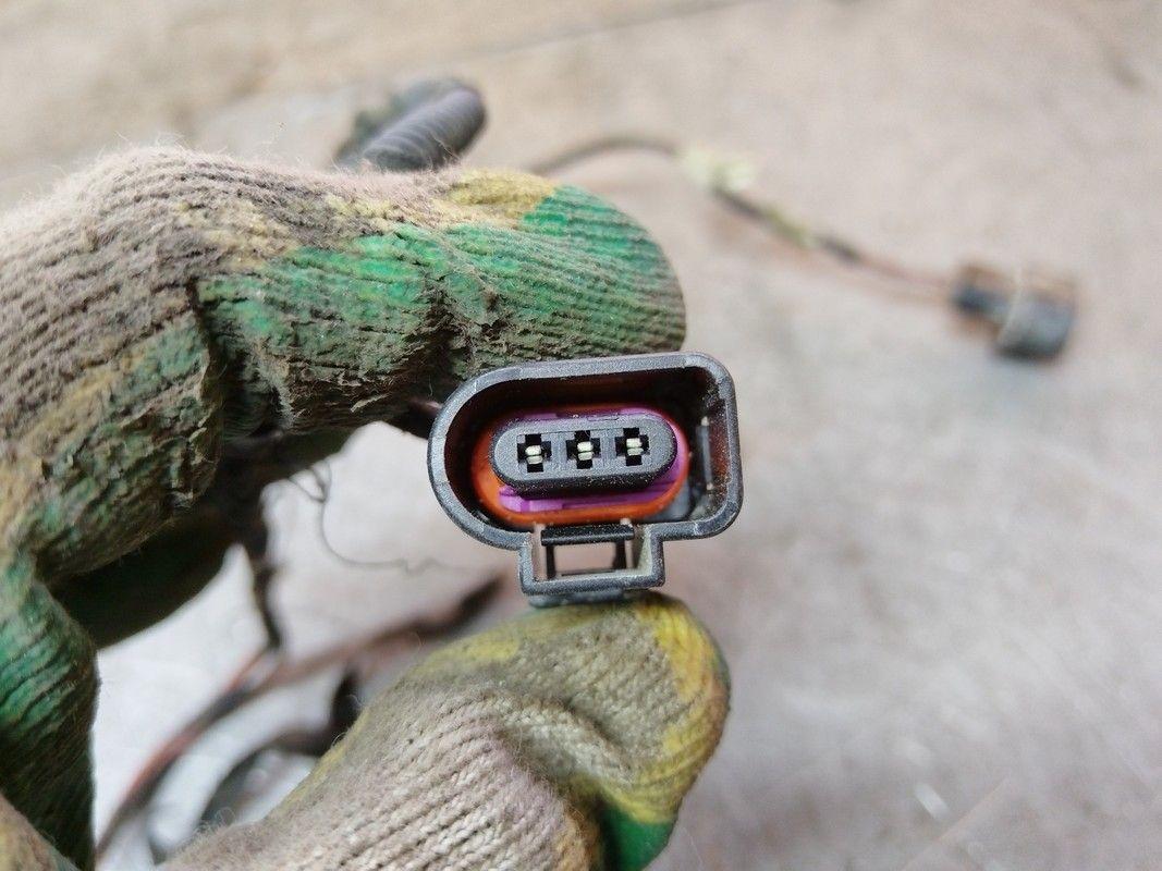 Проводка двери передней правой UC2RVH Audi A4 - Фото 8