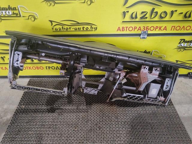 Панель передняя салона (торпедо) R4W0BG Citroen C5 undefined