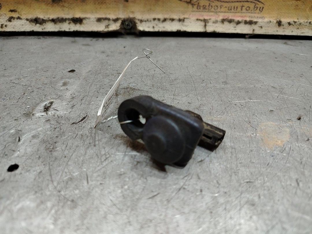 Выключатель концевой (концевик) DF7TK0 Nissan Almera - Фото 1