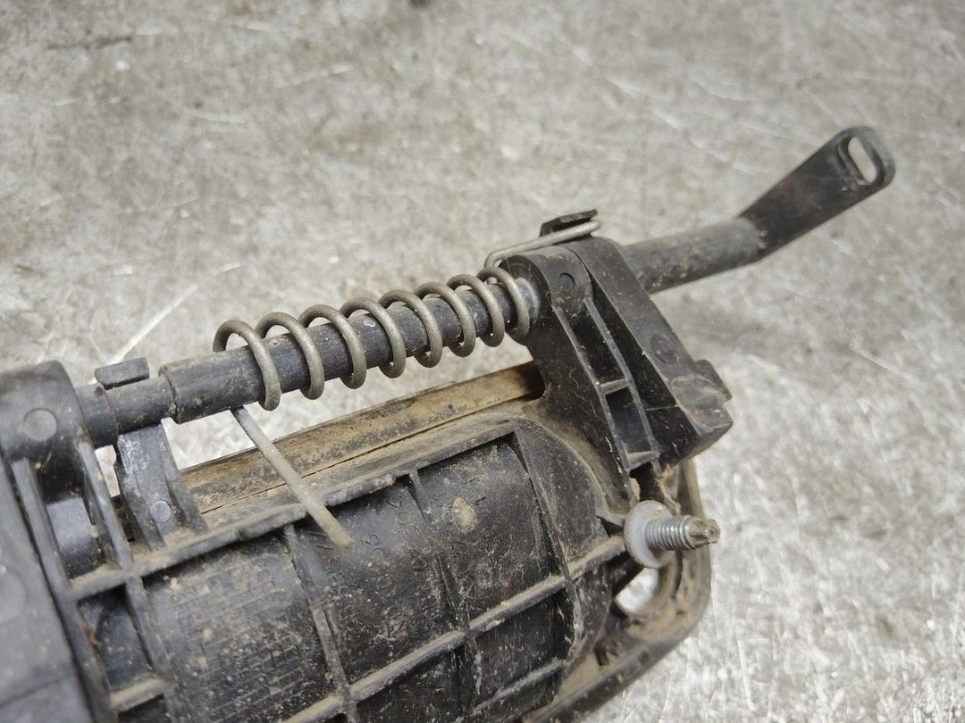 Ручка наружная передняя правая M7EWZY Peugeot 406 купить в магазине запчастей бу