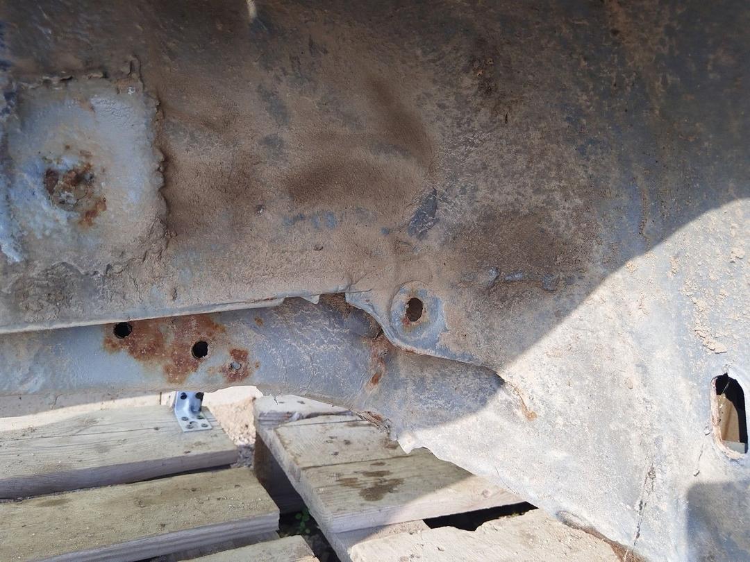 Крыло заднее правое EQEHRD Renault Scenic RX4 купить с доставкой