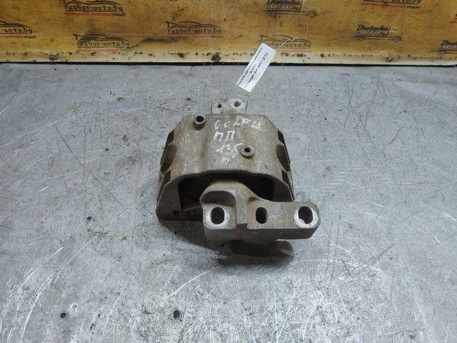 Подушка крепления двигателя DLAYE1 Volkswagen Golf