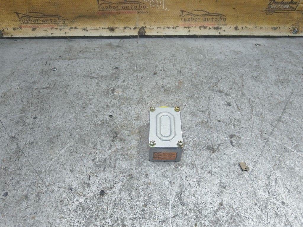 Датчик удара Q8Z1IQ Toyota Corolla - Фото 3