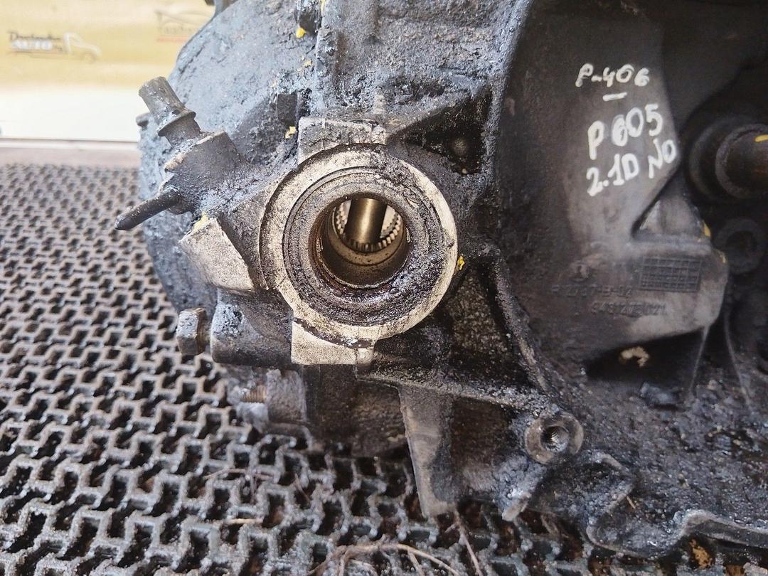 КПП механическая (МКПП) 5-ступенчатая U1J0ZK Peugeot 605 купить в магазине запчастей бу