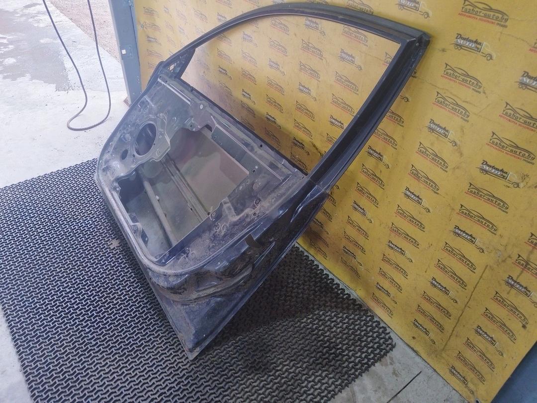 Дверь передняя правая X18NNQ Nissan Primera undefined