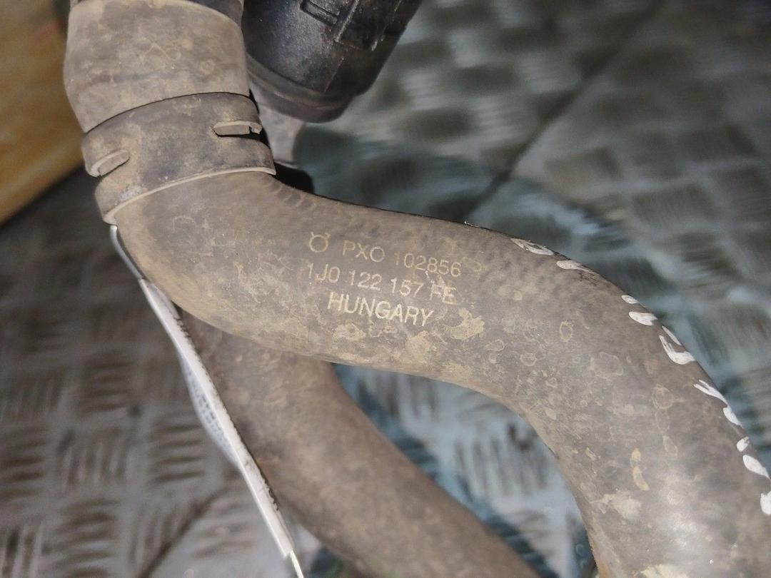 Патрубок отопителя (печки) 4DC645 Volkswagen Golf купить с доставкой