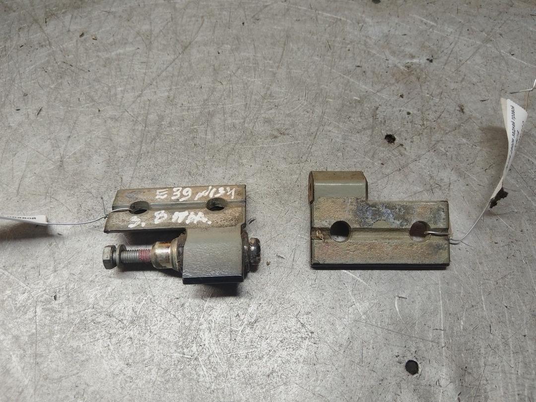 Петля двери задней правой CU5U16 BMW 5 E39 - Фото 1