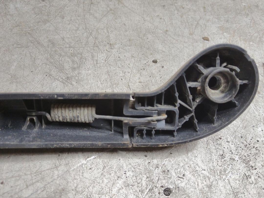 Щеткодержатель задний 2QWPUH Volvo XC70 купить на авторазборке