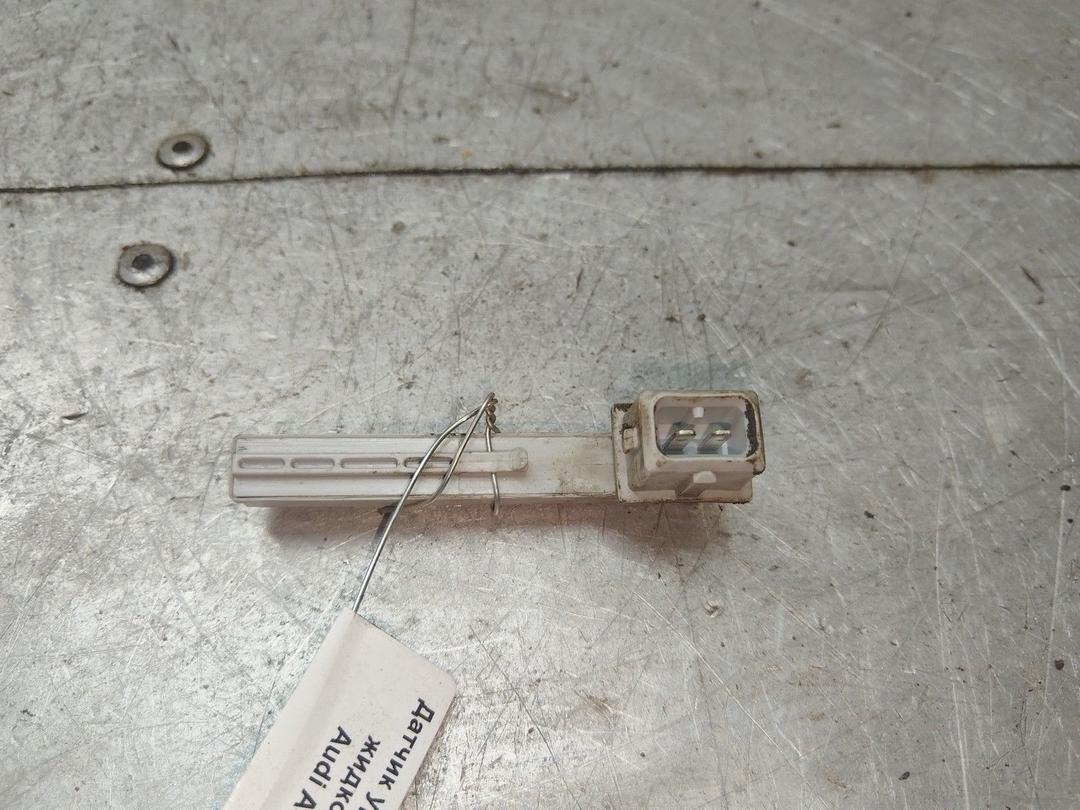 Датчик уровня тормозной жидкости MZ6APT Audi A4 - Фото 1