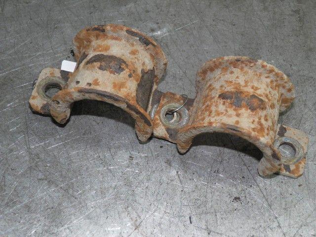 Крепление втулки стабилизатора G25E7W Ford Focus