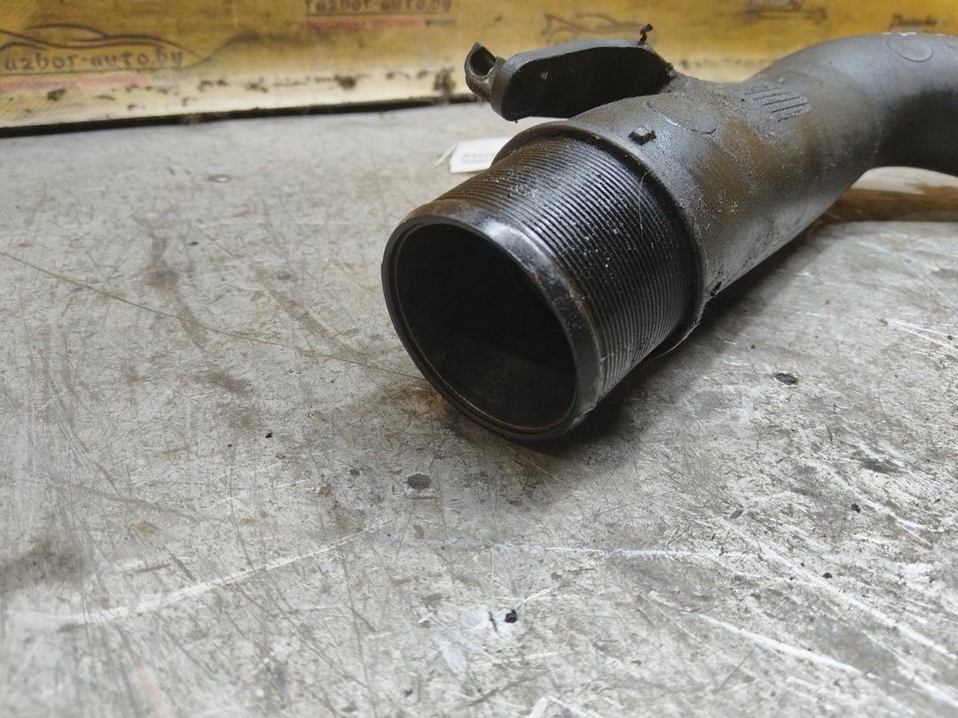 Патрубок турбины UZ54WG Toyota Avensis - Фото 2