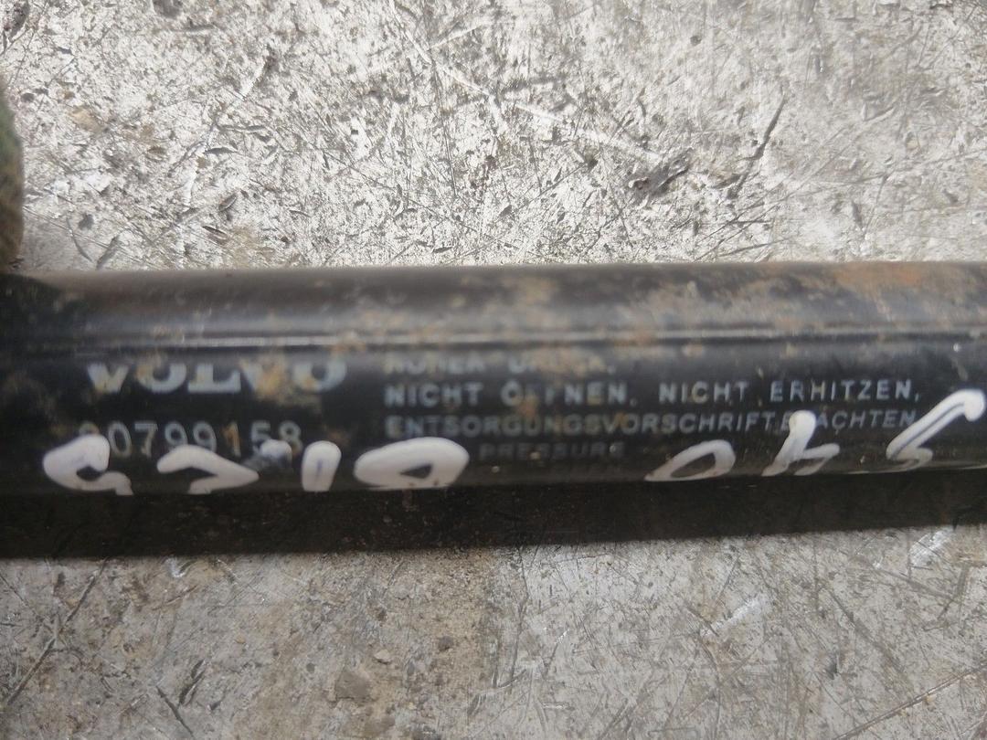 Амортизатор крышки багажника (3-5 двери) 7NFKXI Volvo S40 - Фото 5