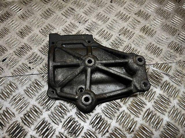 Кронштейн двигателя I2F54P Mitsubishi Carisma - Фото 1