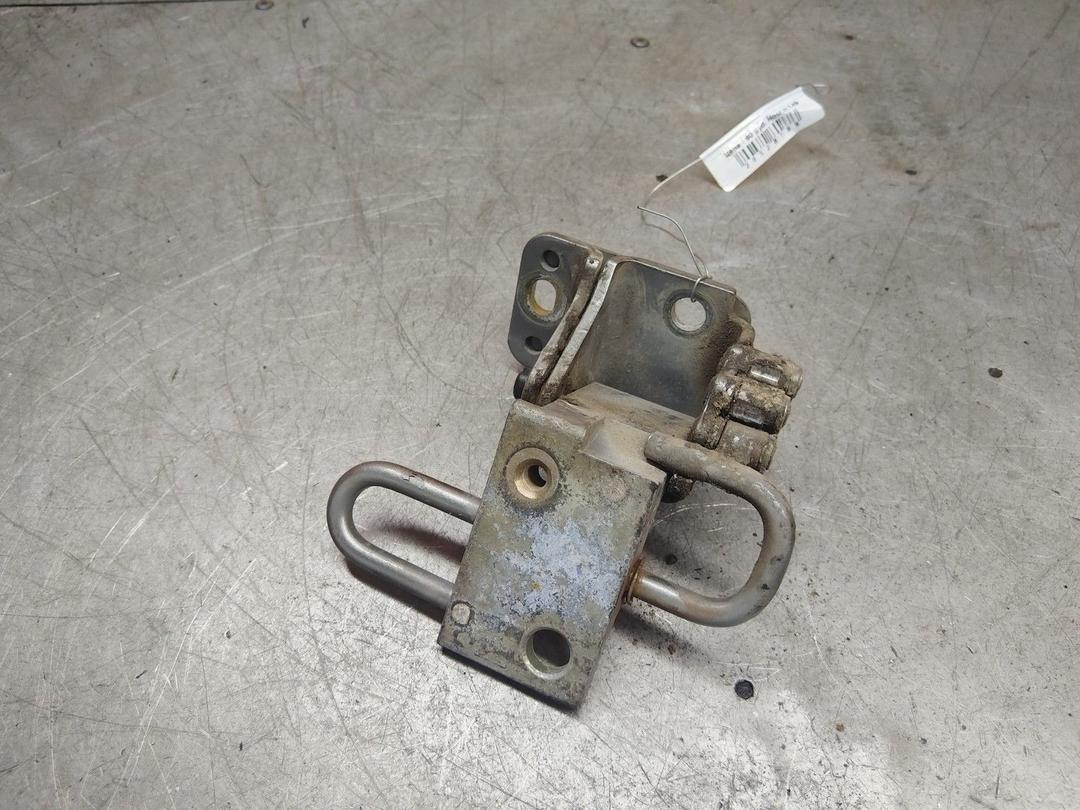 Петля двери передней правой L9HAH3 Audi A4 купить