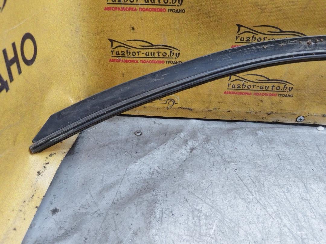 Молдинг стекла лобового IKNKFS Opel Zafira купить в магазине запчастей бу