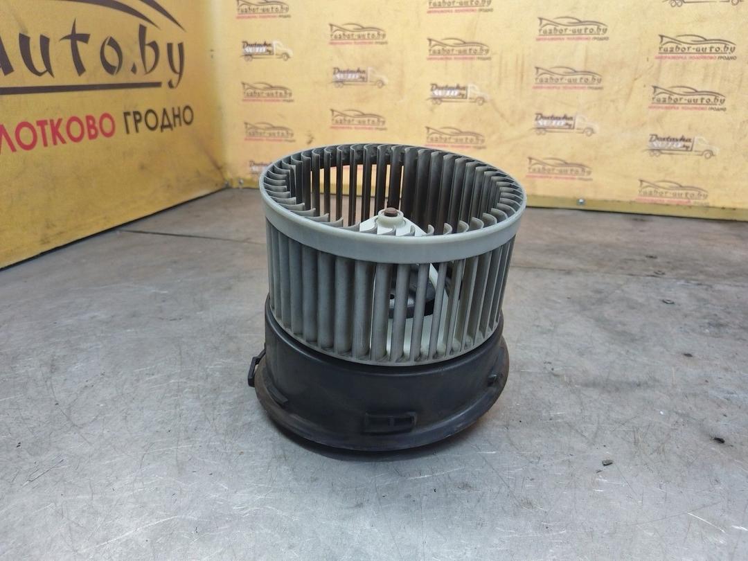 Моторчик печки 0FWM99 Citroen C5 купить