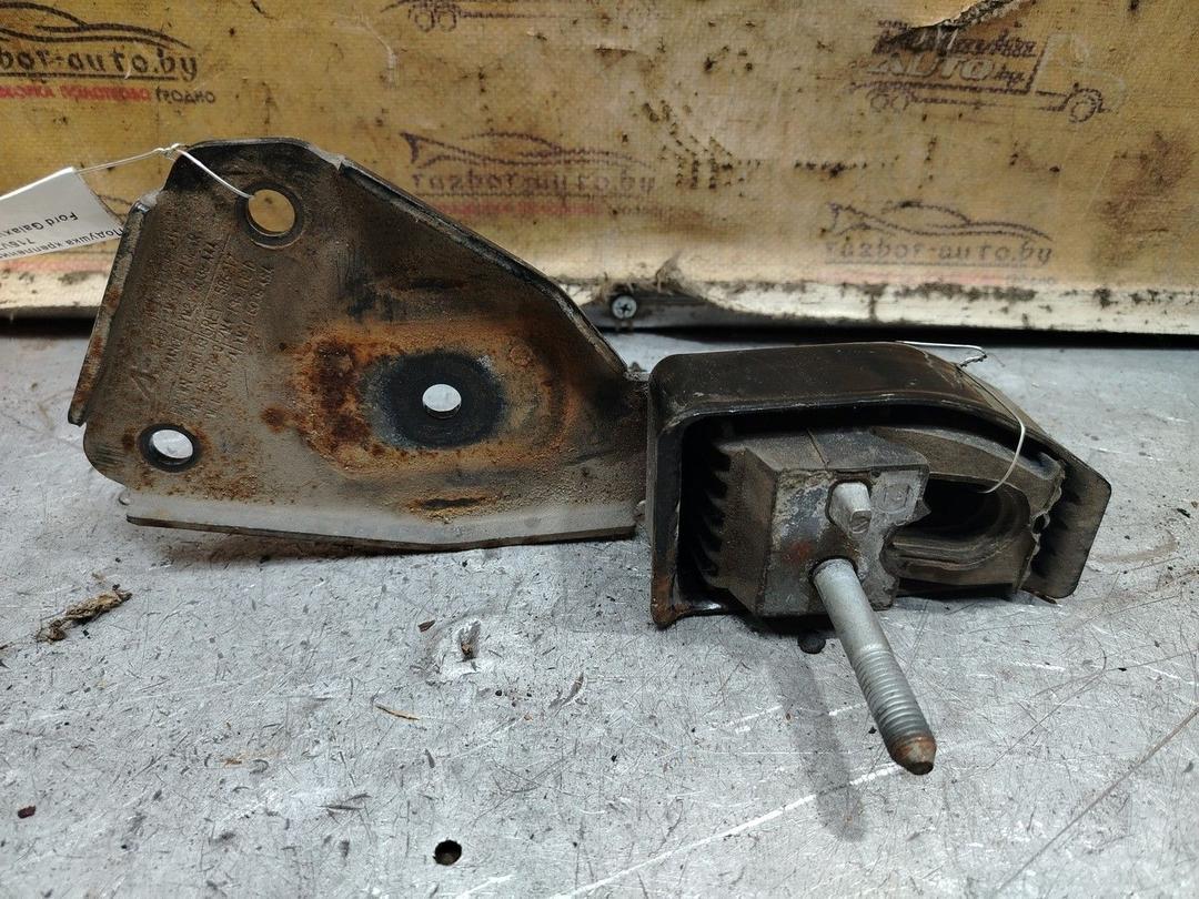 Подушка крепления двигателя 715VTJ Ford Galaxy - Фото 1