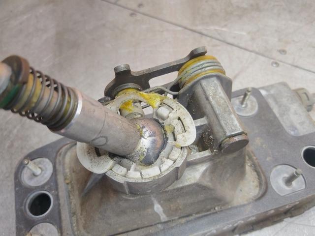 Кулиса VE3HBW Volkswagen Caddy купить в магазине запчастей бу