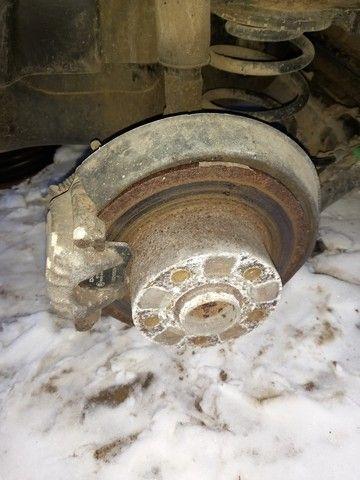 Кожух защитный тормозного диска 89237U Volkswagen Passat купить в магазине запчастей бу