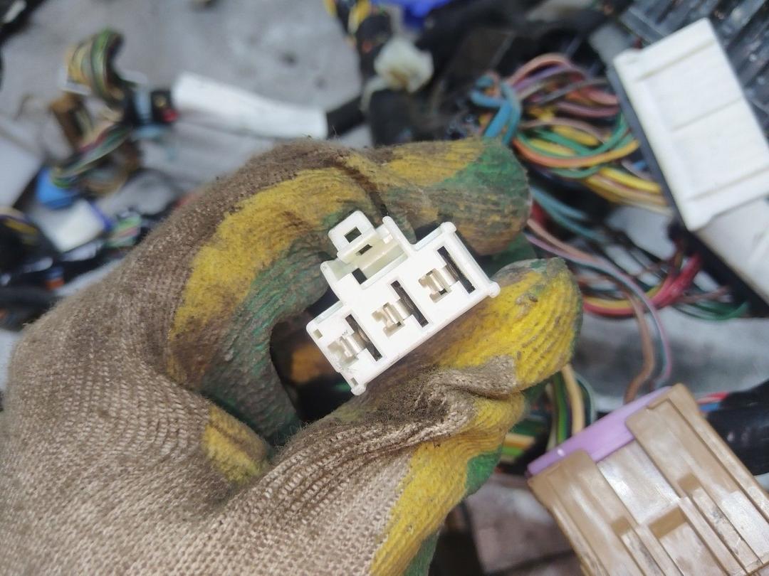 Проводка салона MHXSC1 Volvo V40 - Фото 14