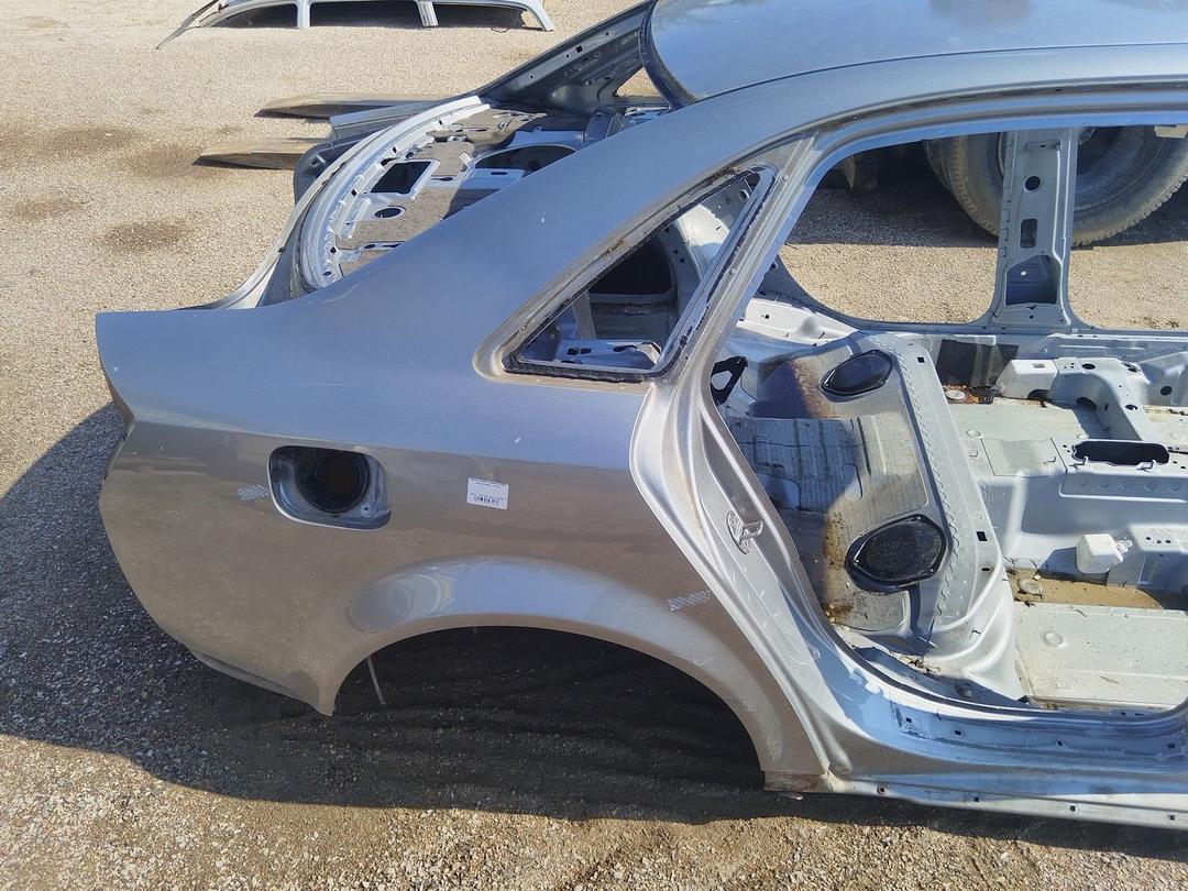 Крыло заднее правое 0YO399 Audi A4