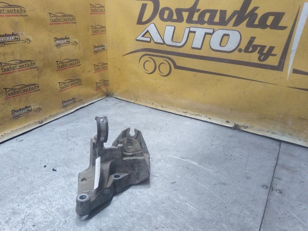 Кронштейн двигателя 2PT56S Peugeot 406 купить