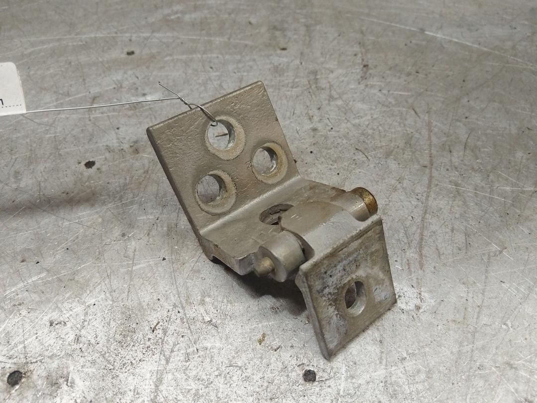 Петля двери передней правой Q2YB0K Citroen Xsara Picasso купить