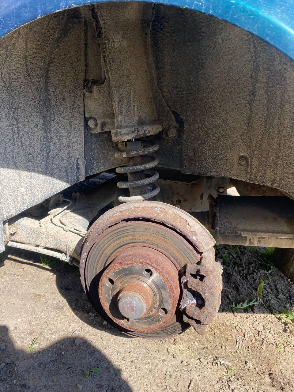 Амортизатор задний левый 00J6B2 Audi 80