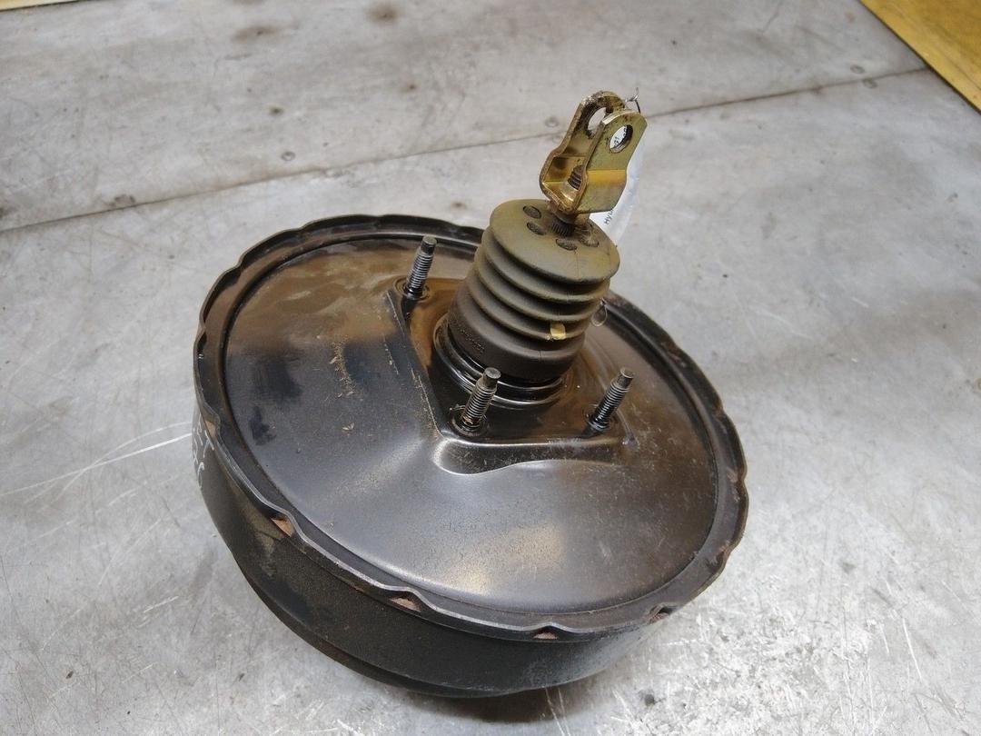 Вакуумный усилитель тормозов J4U8G1 Hyundai Trajet - Фото 4