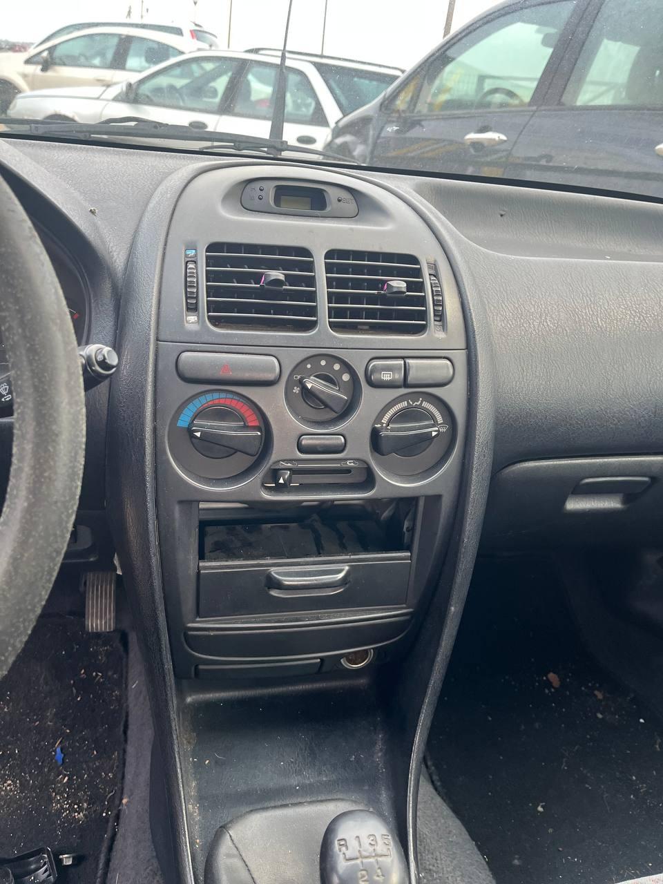 Вещевой ящик центральной консоли SPIIGW Mitsubishi Carisma купить