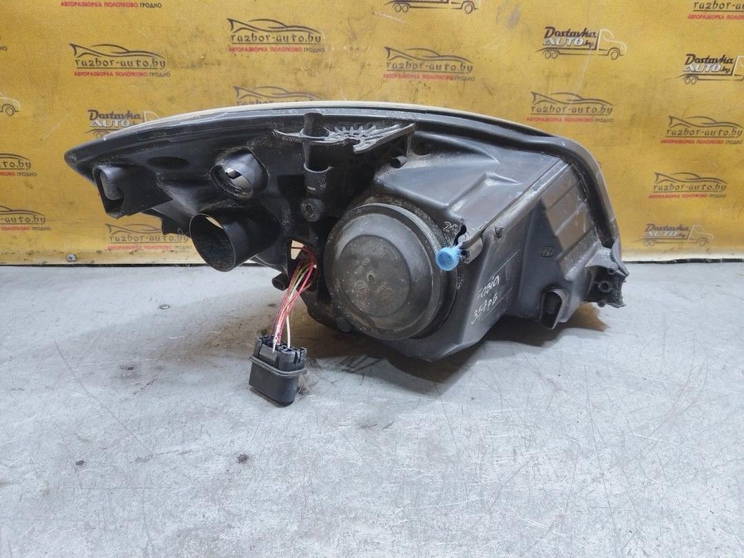 Фара левая 1069A9 Skoda Fabia купить в магазине запчастей бу