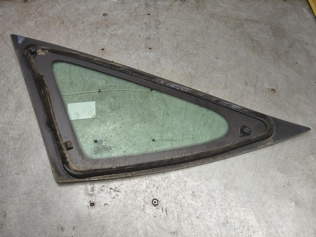 Стекло кузовное боковое правое 45D1C8 Ford Focus купить с доставкой