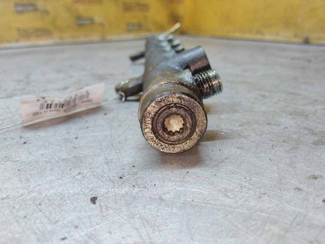 Топливная рампа Q8FPYG Renault Espace купить в магазине запчастей бу