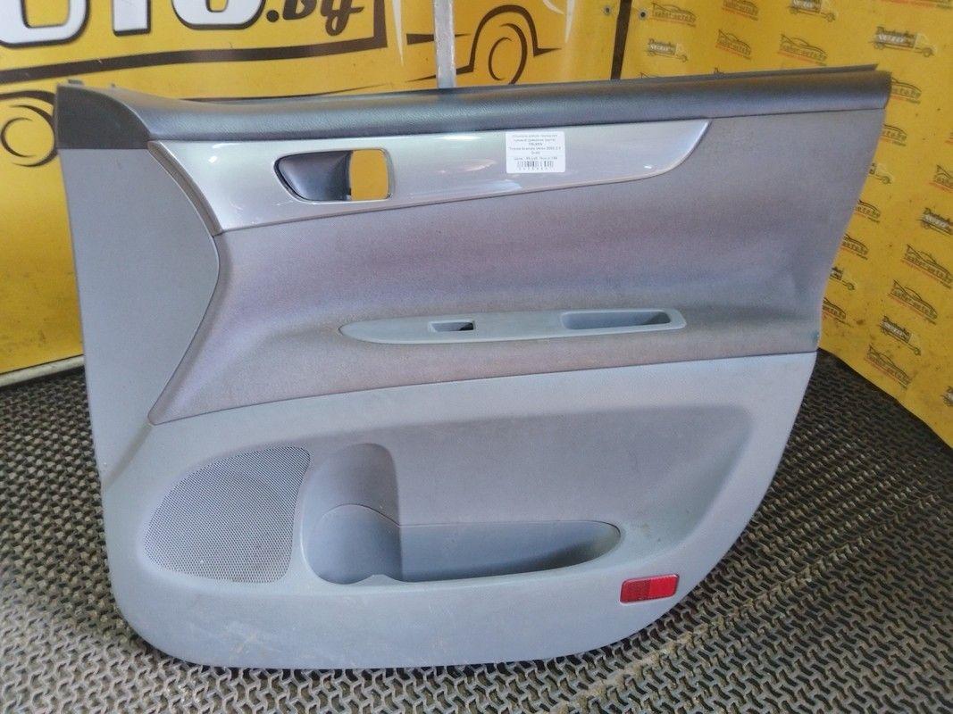Обшивка двери передней правой (дверная карта) FSL5RN Toyota Avensis Verso
